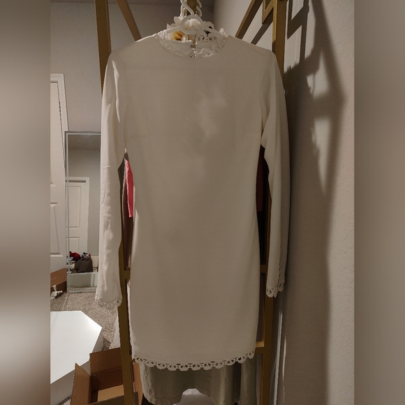 Daughters of Simone Yves gown - Picture 2 of 5